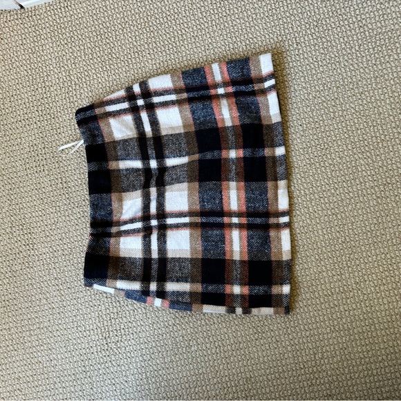 Black, Brown and Tan Plaid Skirt, Size Small from Amazon. - Picture 4 of 4